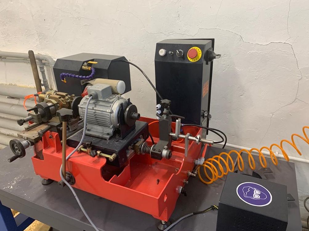 Станок по ремонту фаски клапана Tendtool TVG90