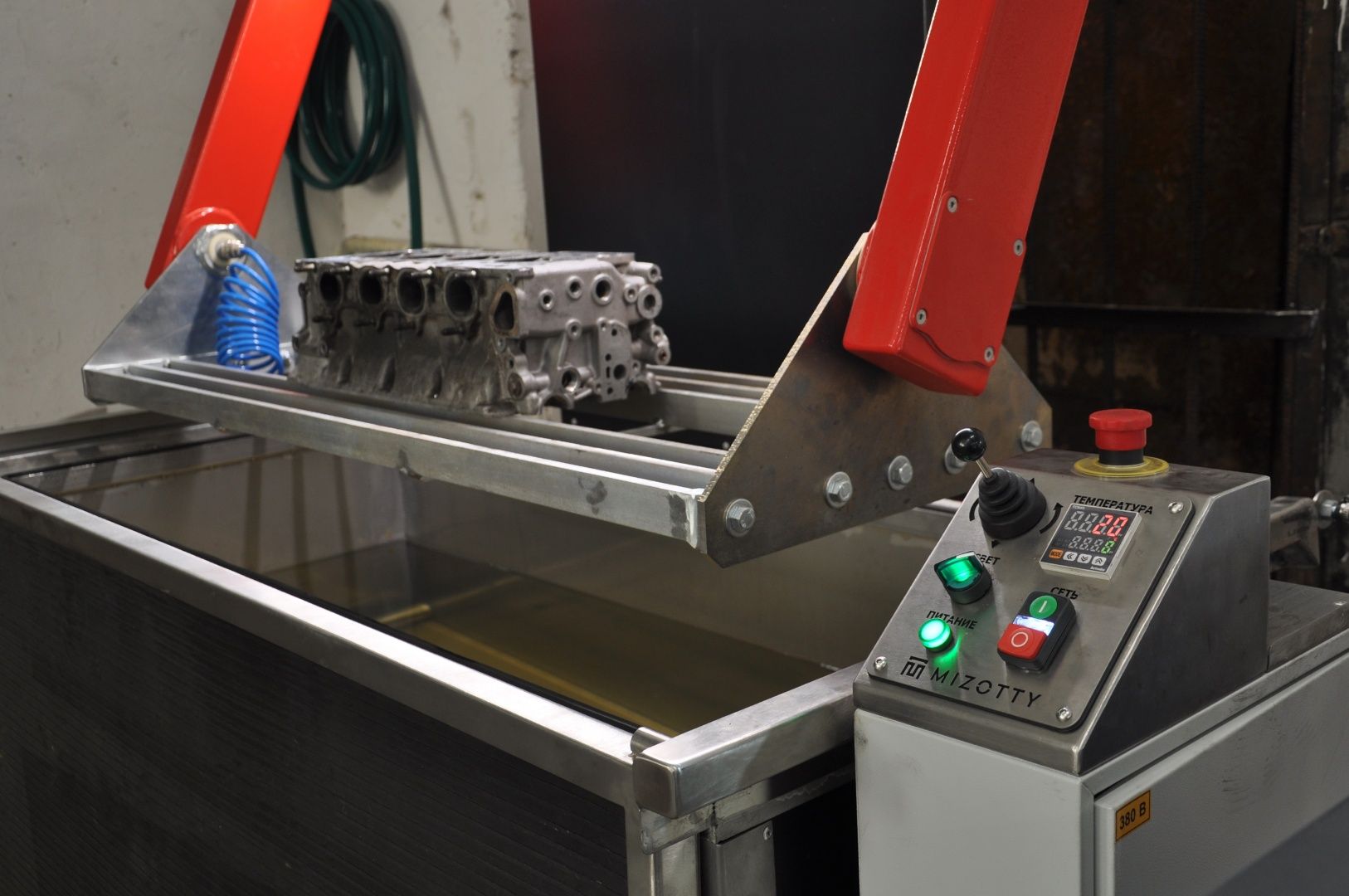 Стенд для опрессовки ГБЦ Mizotty УГ1200_01