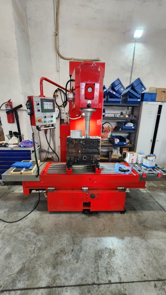 Вертикально-расточной станок TX250A с функцией шлифовки плоскости