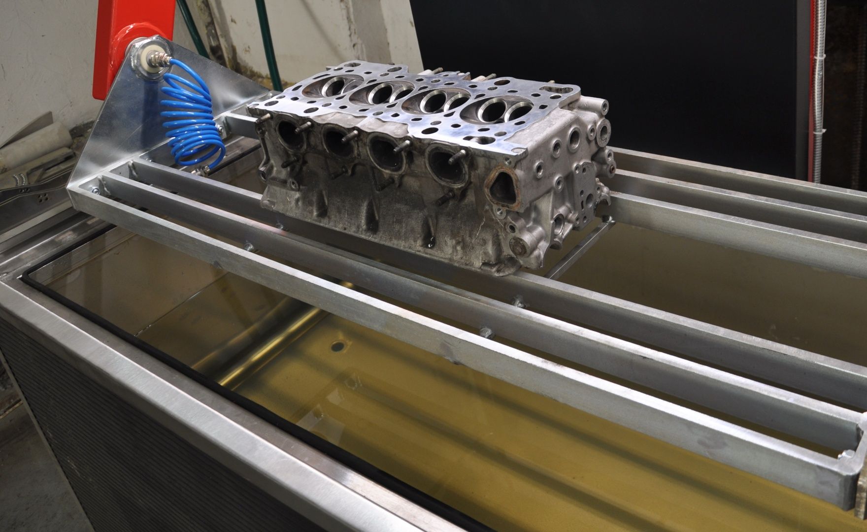 Стенд для опрессовки ГБЦ Mizotty УГ1200_03