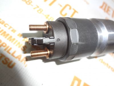 Топливная форсунка Deutz 04902525 (0445120138, 0445120139, 0986435536, 21006084, 04902525, 7421006073, 7421006084) фото запчасти