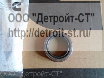 Сальник водяного насоса Cummins KTA38 206198 фото запчасти