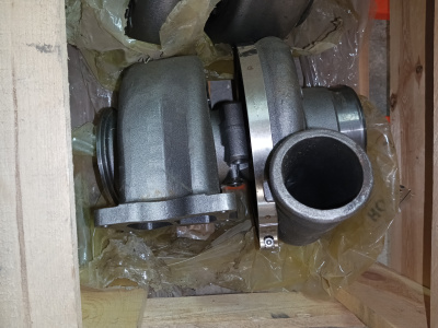 Турбина Cummins HX83 4956104 (4089297, 2838542, 3599008, 3599007, 3599009) фото запчасти
