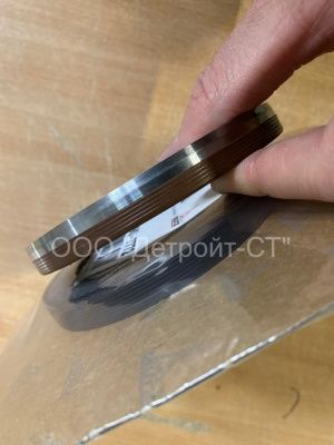 Сальник коленвала передний Deutz 04907772 (04253373, 0425-3373, 4253373, 81-10423-00, 7421486081, 01027762B, 21306362, 7421306362, 20412568, 81-35999-00, 084.920, 96681, 4907772, 0490-7772) фото запчасти