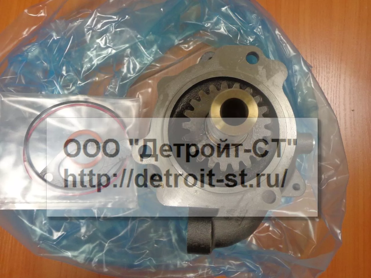 Водяной насос Cummins 3800737 (2882144, 4955705, 3803403, 3803260, 3068848, 3882670) фото запчасти