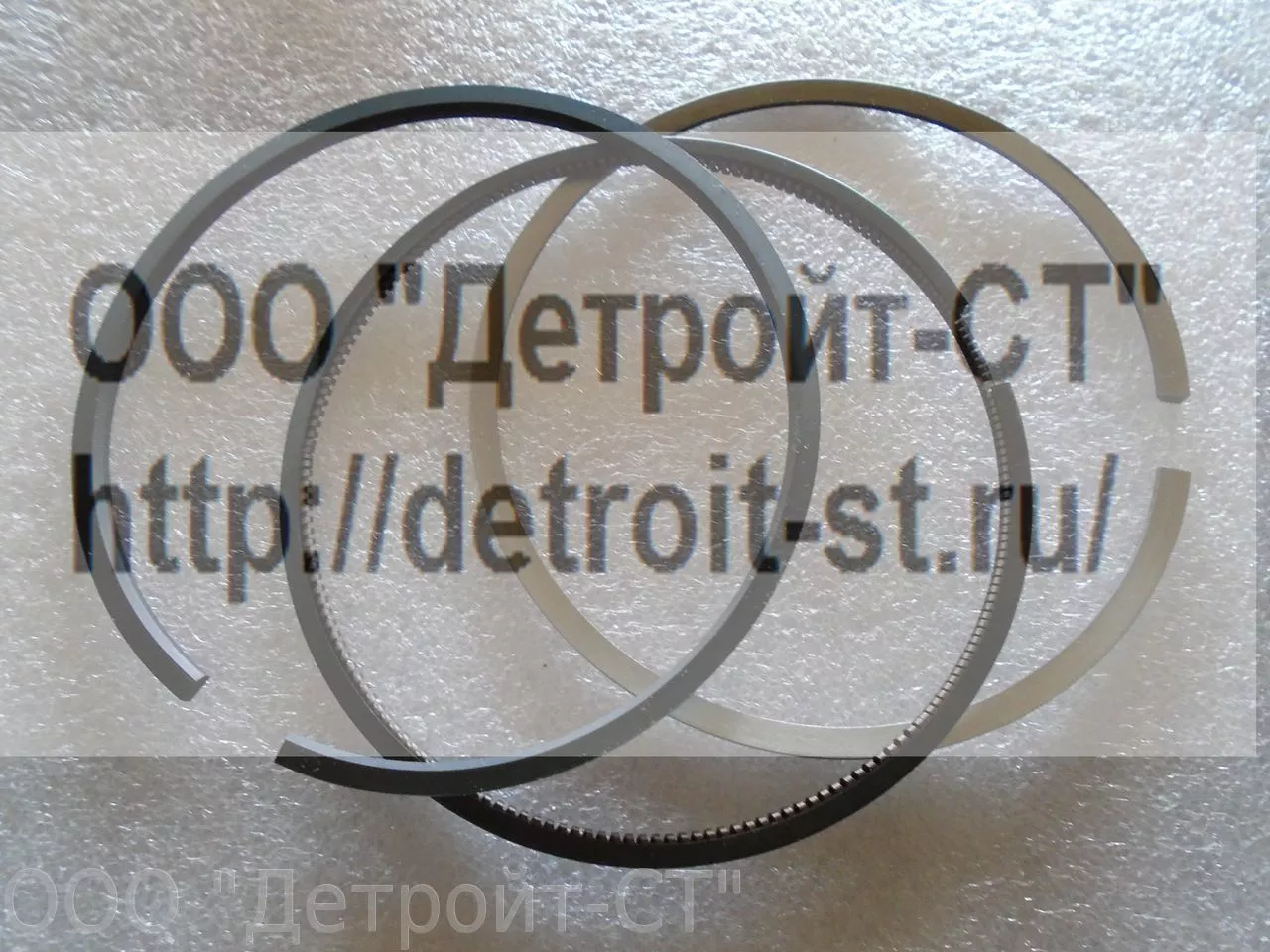 Комплект поршневых колец Cummins 4955651 фото запчасти